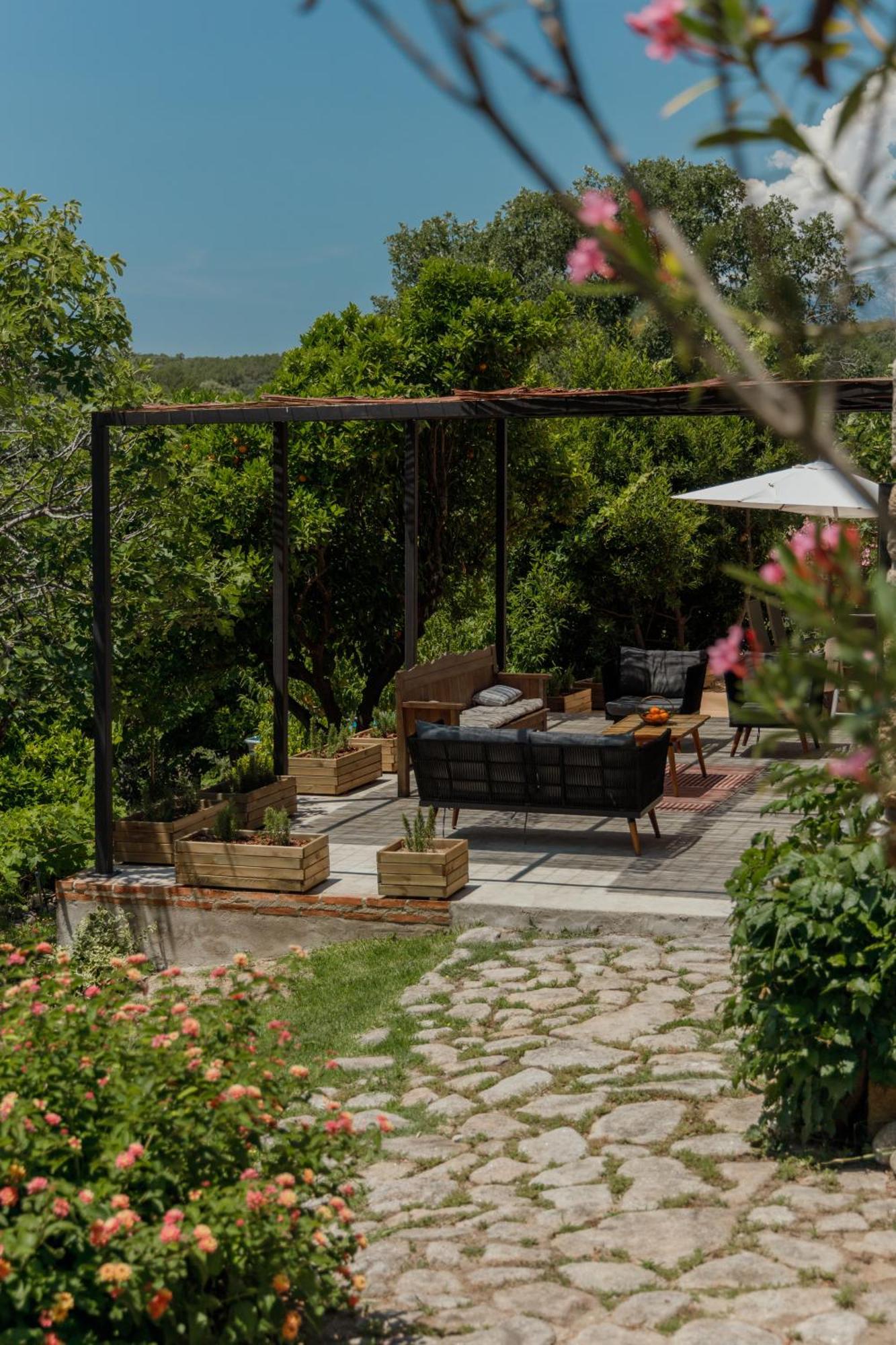 Casa Rural En Candeleda Con Piscina Y Un Maravilloso Jardin Zewnętrze zdjęcie