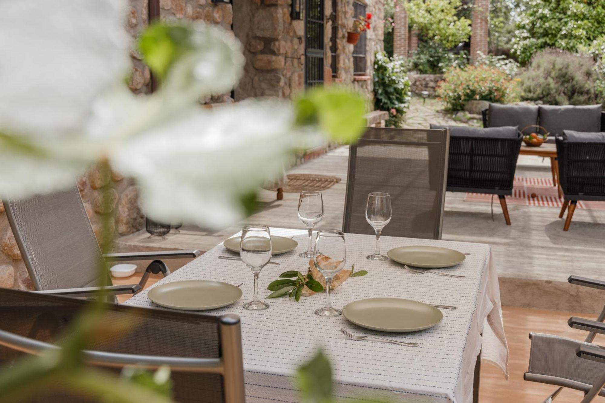 Casa Rural En Candeleda Con Piscina Y Un Maravilloso Jardin Zewnętrze zdjęcie
